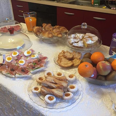 B&B Villa Lina Дезенцано-дель-Гарда Экстерьер фото
