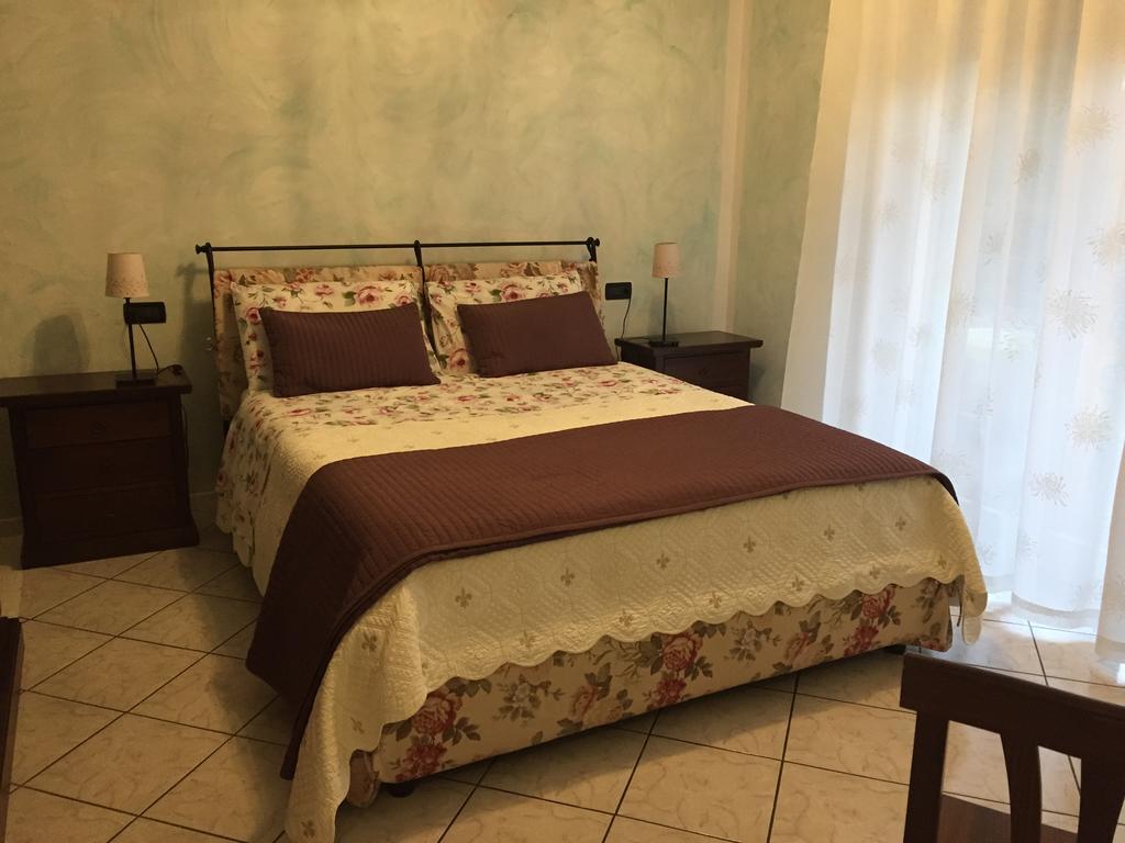 B&B Villa Lina Дезенцано-дель-Гарда Экстерьер фото