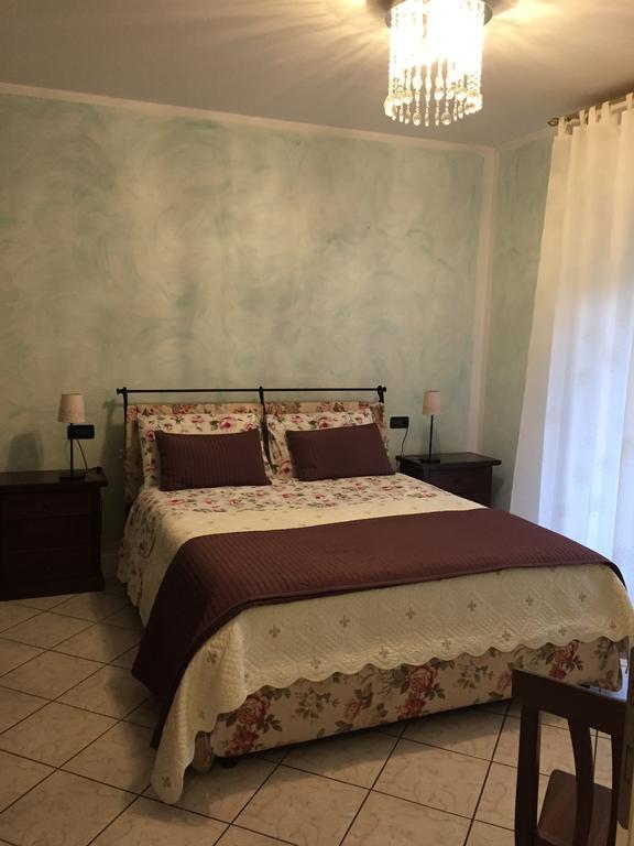 B&B Villa Lina Дезенцано-дель-Гарда Экстерьер фото