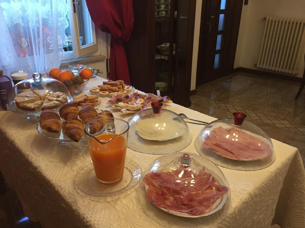 B&B Villa Lina Дезенцано-дель-Гарда Экстерьер фото